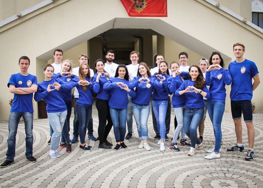 Студенты ВолГУ достойно представили Волгоградский регион на Международном молодежном форуме.jpg